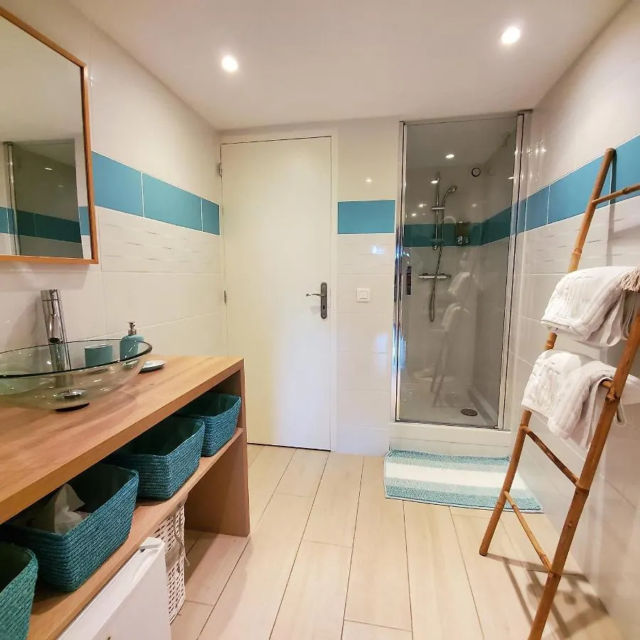 Le Nid Bleu Bed and Breakfast Le Beausset