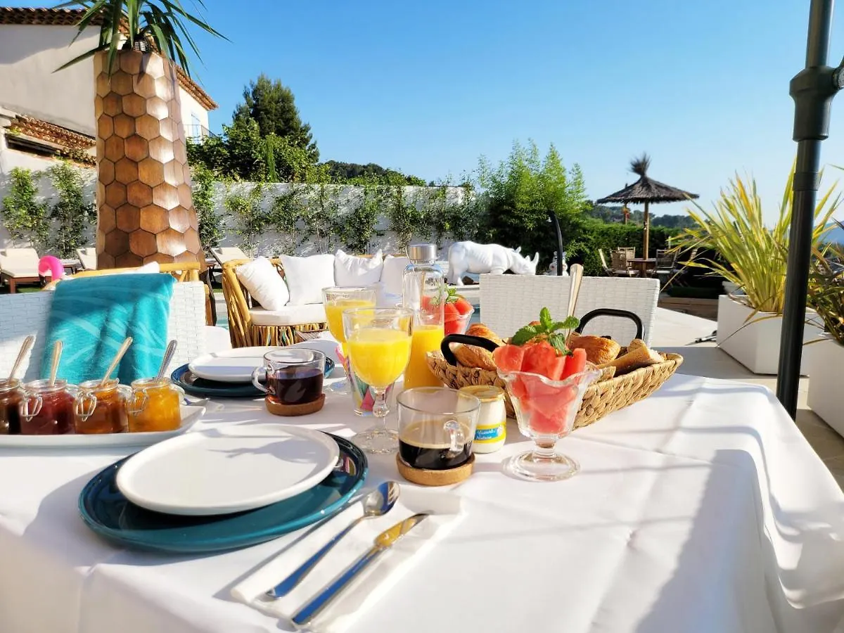 Le Nid Bleu Bed and Breakfast Le Beausset 0*,
