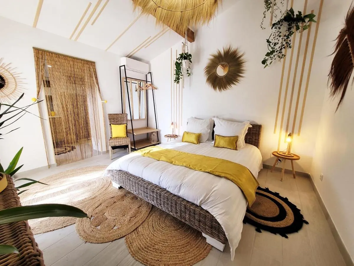 Le Nid Bleu Bed and Breakfast Le Beausset Bed & Breakfast