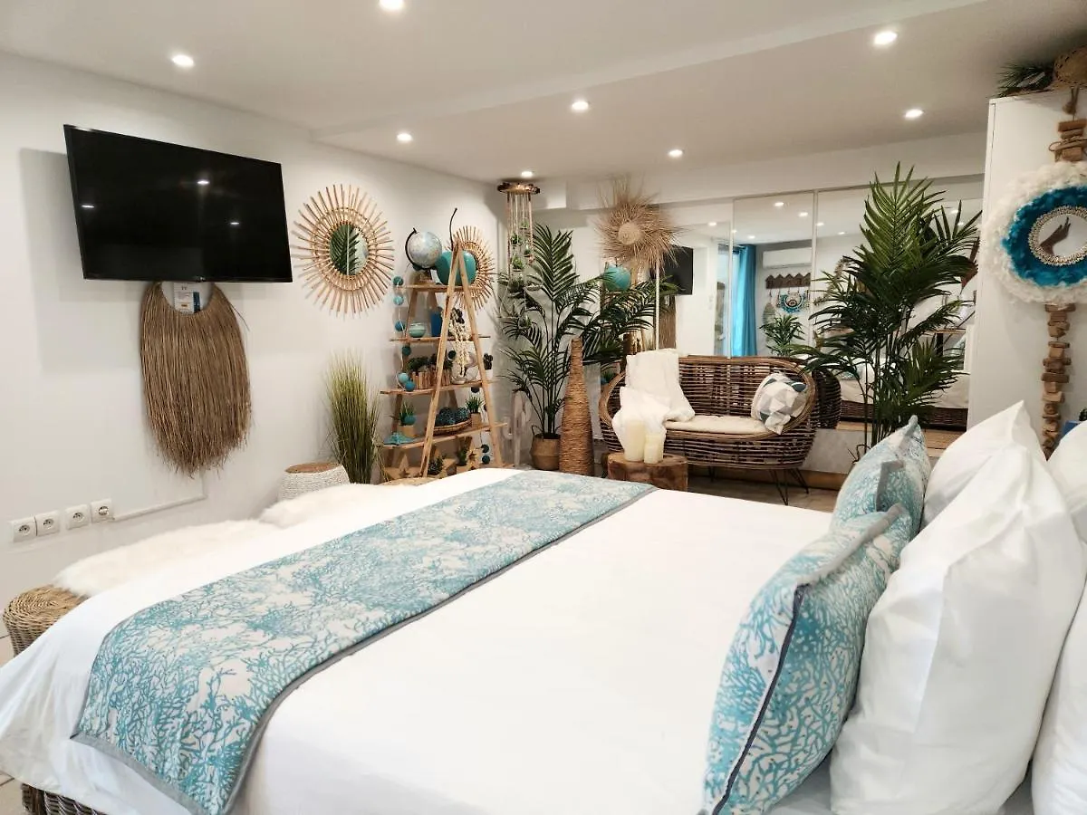Le Nid Bleu Bed and Breakfast Le Beausset Bed & Breakfast