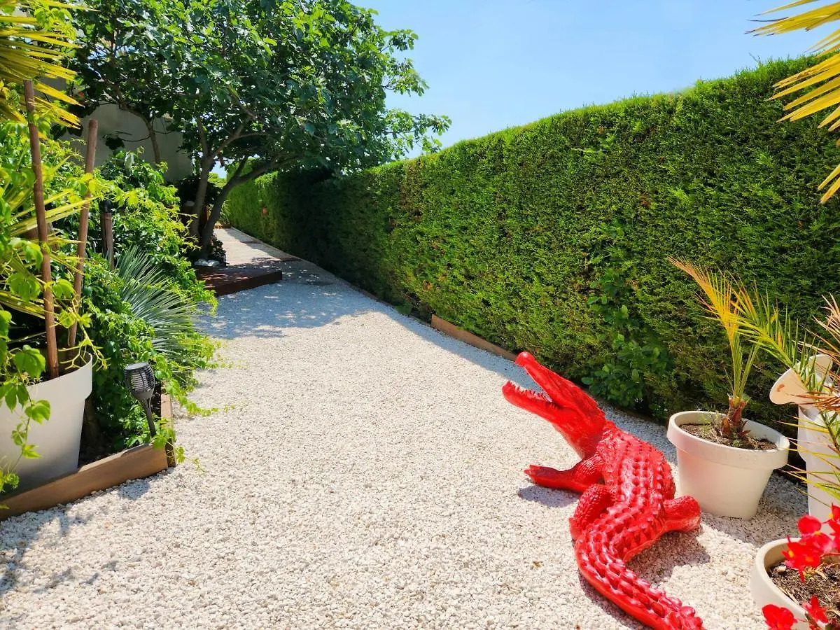 Le Nid Bleu Bed and Breakfast Le Beausset