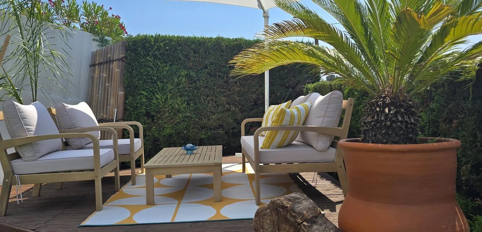 Le Nid Bleu Bed and Breakfast Le Beausset 0*,  Frankrijk